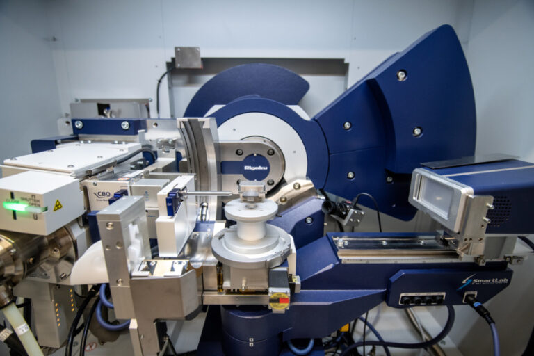 Técnica XRD Difracción de Rayos X Banner - Paralab distribuye equipo de x-ray diffraction en España.